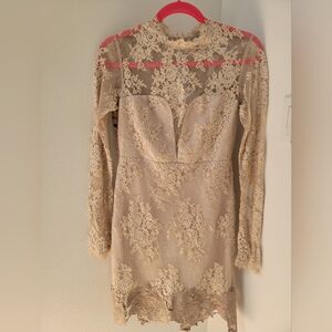 Saylor Leondra Dress Size Small Rent the Runway RTR Flaws